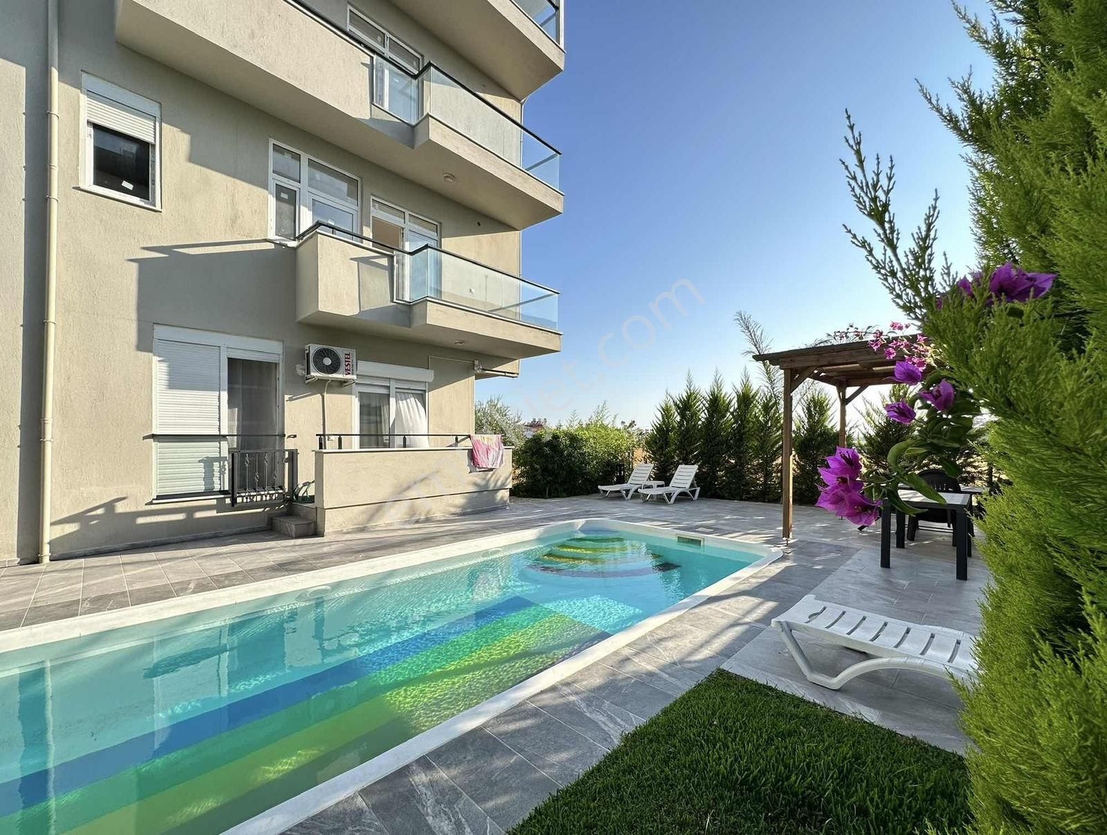 Migros Kavşağı Eslem Hastanesi Civarı 3+1 Havuzlu Arakat Daire