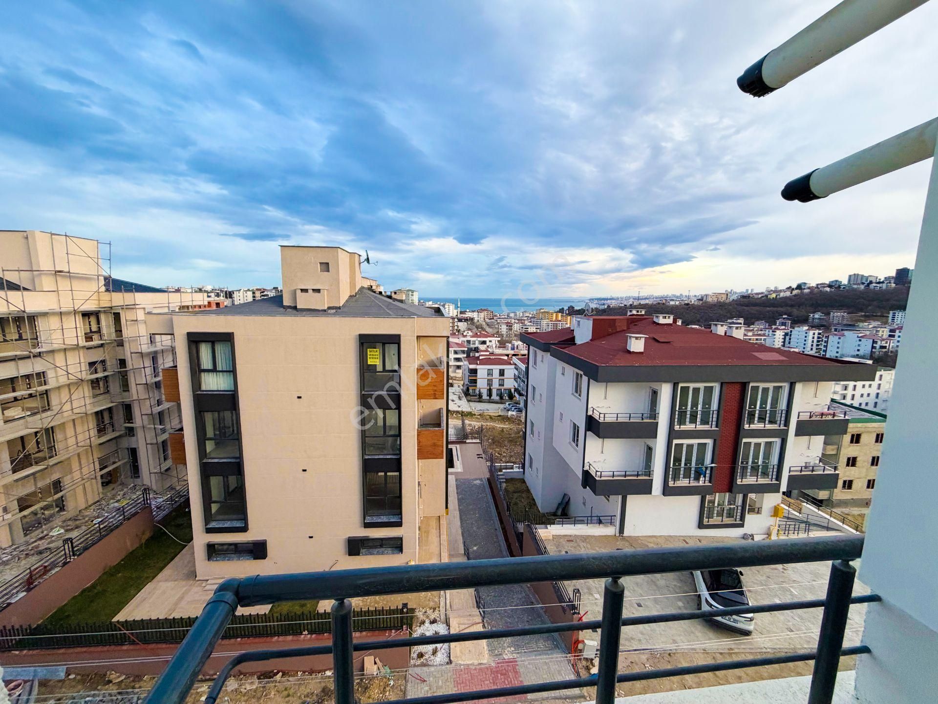 Deniz Manzaralı Eşyalı Kombisi Takılı Satılık 1+1 - Görsel 12