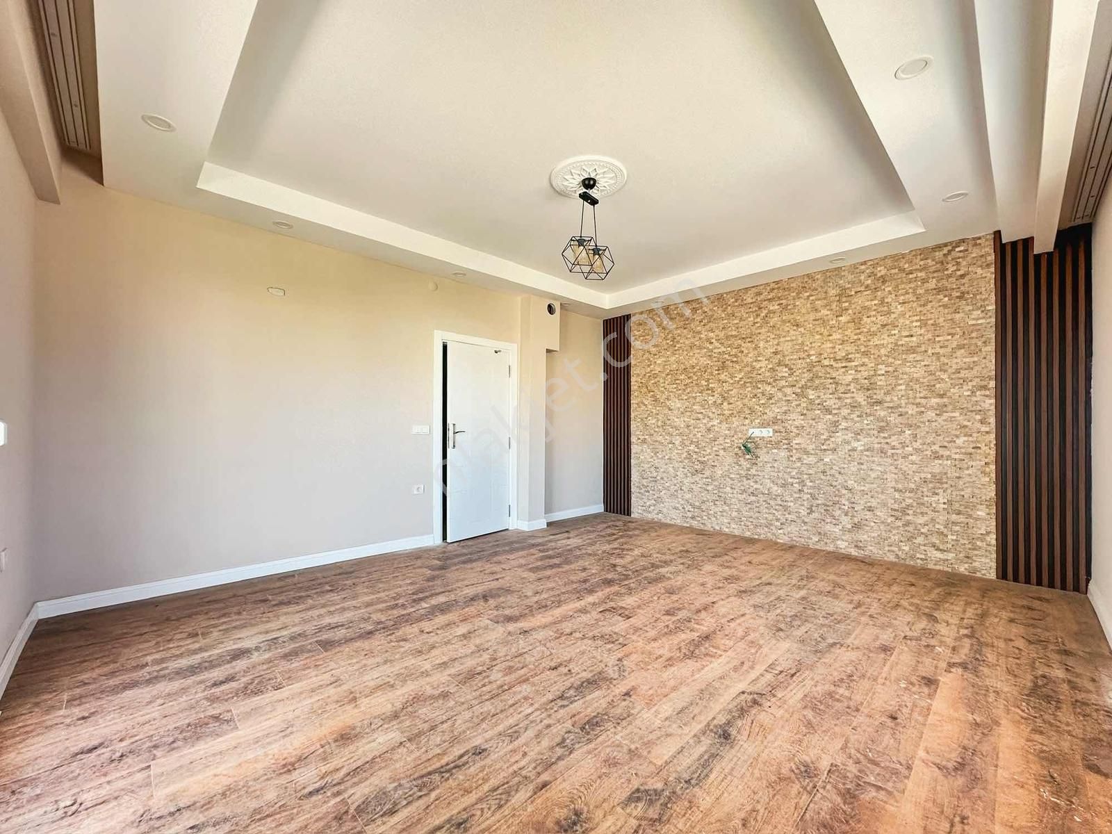 Ilıcada Merkezi Konumda 4+1 Sıfır Satılık Dubleks Daire