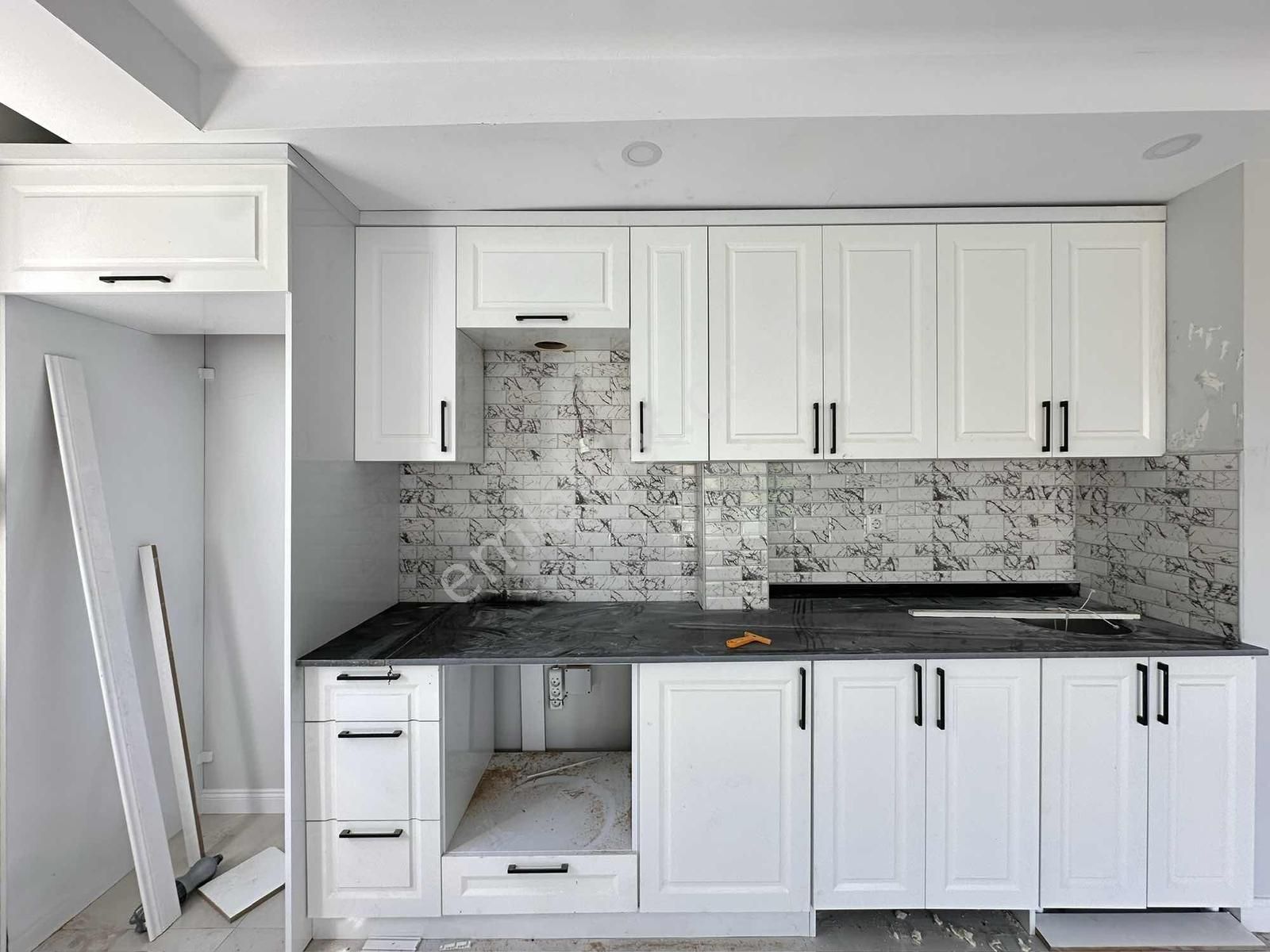 Side'de Geniş 1+1 İskanı Alınmış Havuzlu Satılık Lüks Daire - Görsel 18