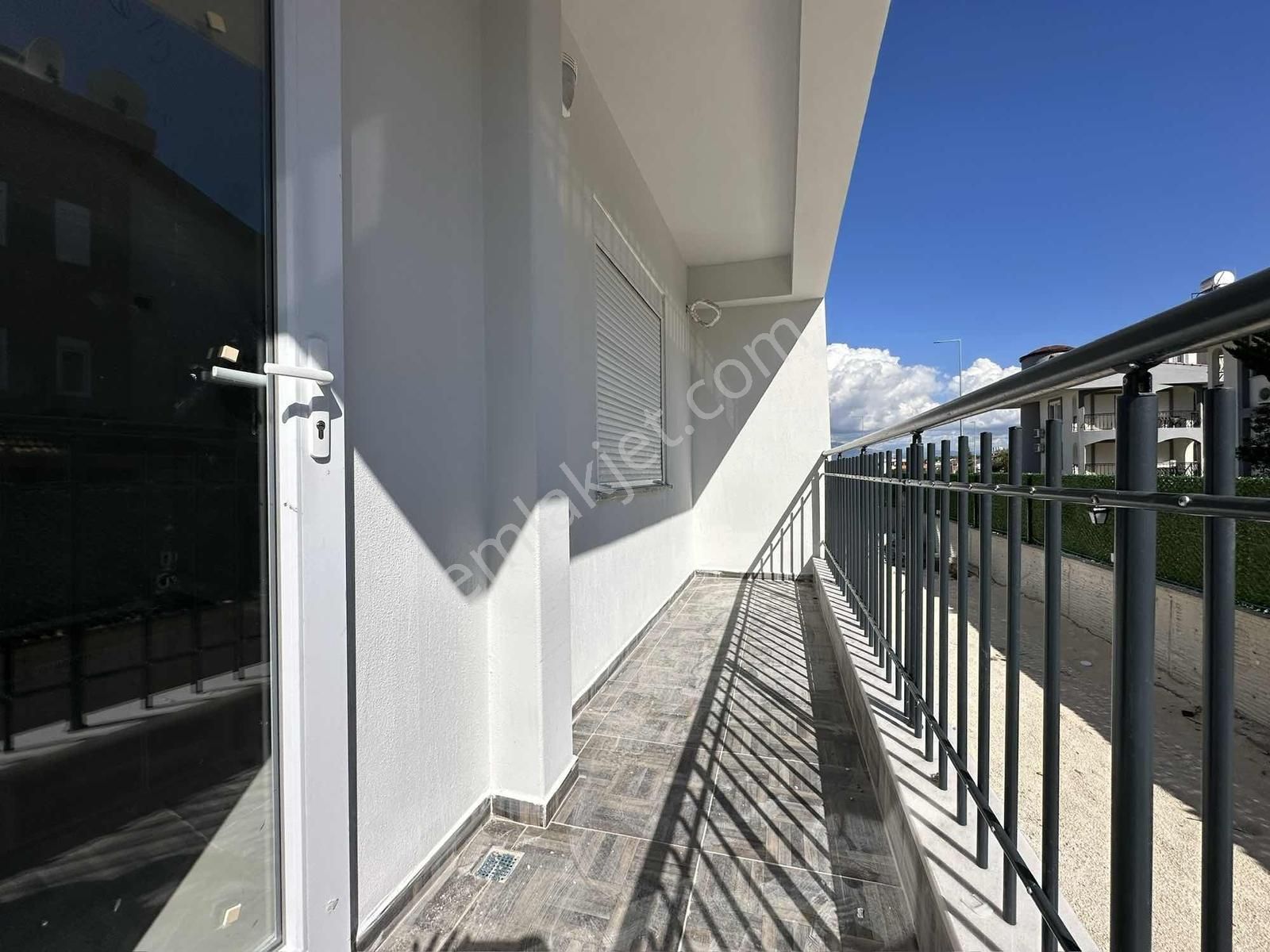 Side'de Geniş 1+1 İskanı Alınmış Havuzlu Satılık Lüks Daire - Görsel 14