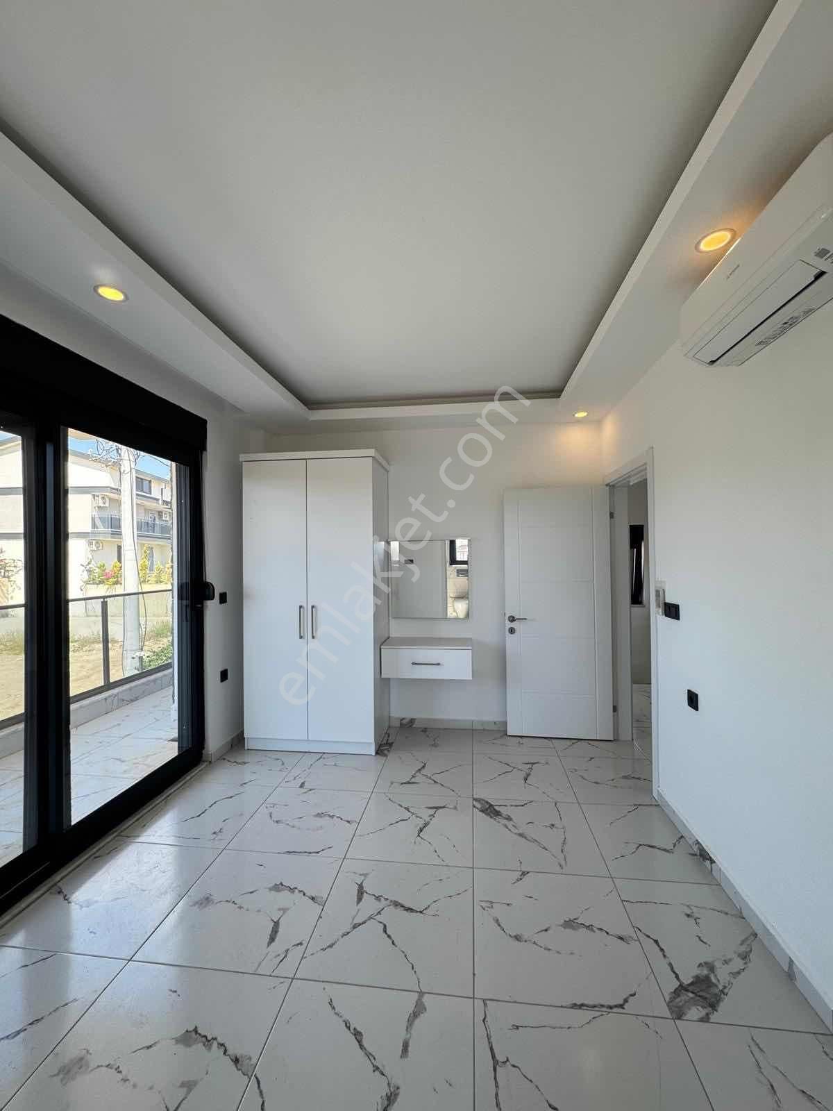 Kumköyde Satılık Müstakil Tripleks Köşe Villa - Görsel 11