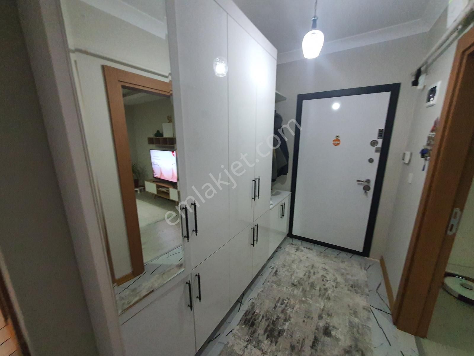 Kapaklı Yuvam Merkezde İçi Özel Tasarım, Teraslı Ve Geniş 2+1 - Görsel 9