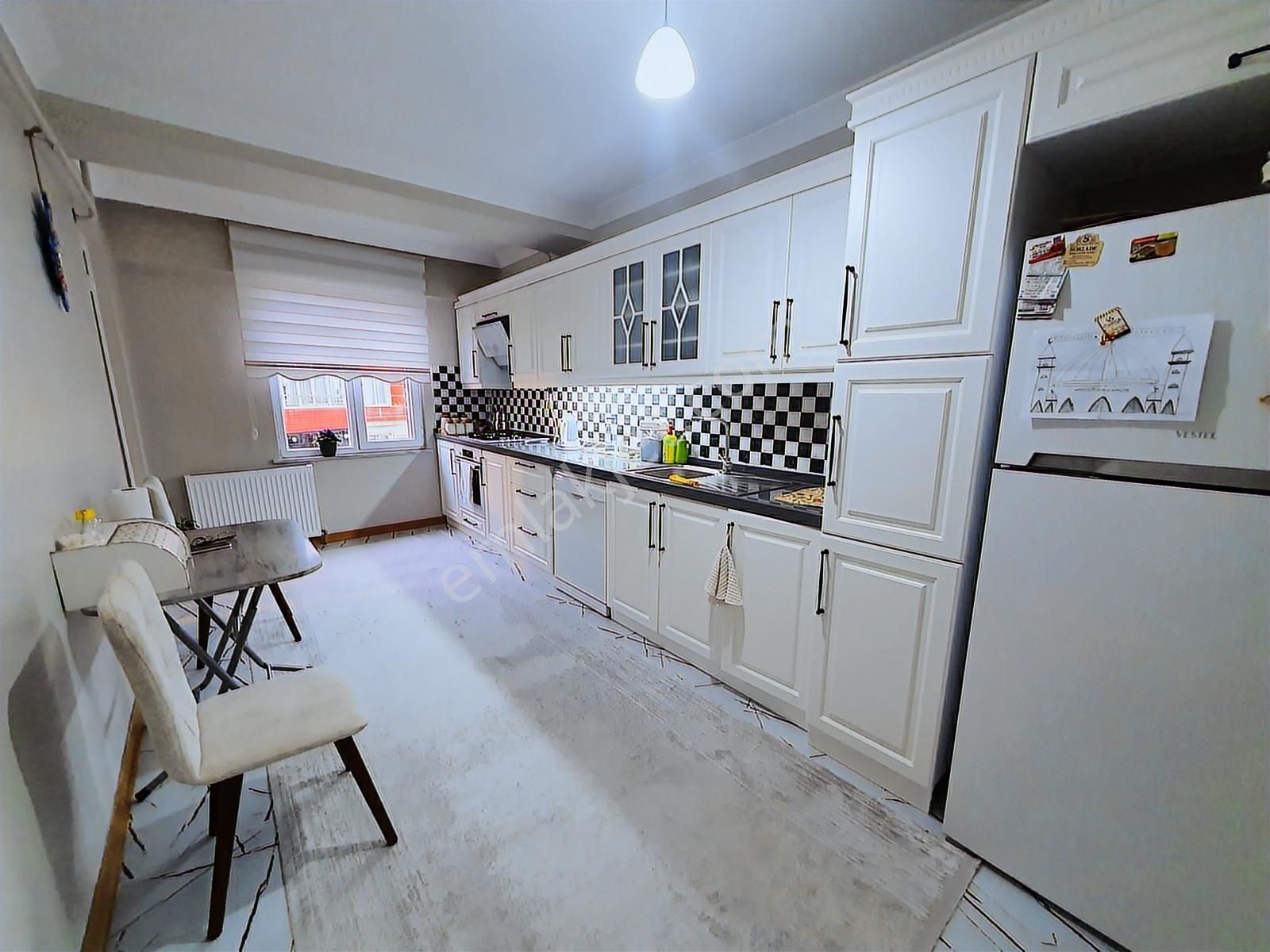 Kapaklı Yuvam Merkezde İçi Özel Tasarım, Teraslı Ve Geniş 2+1 - Görsel 13