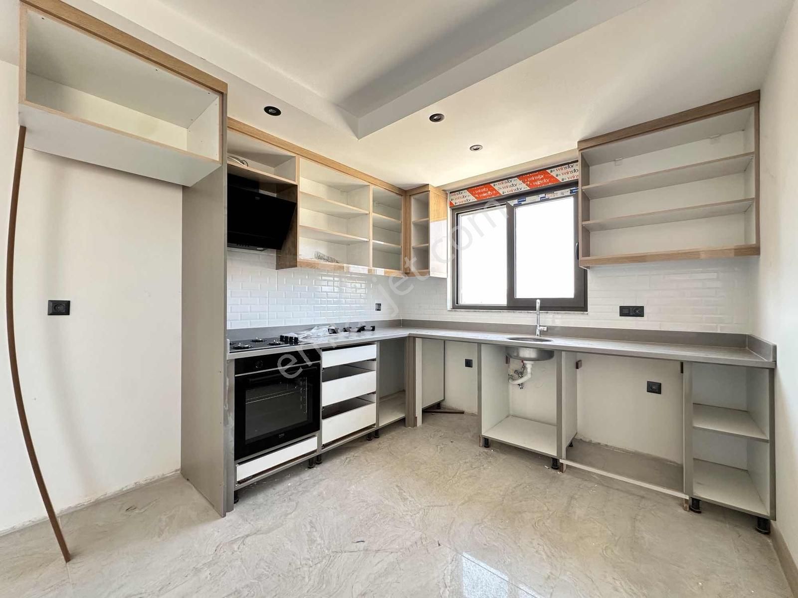 Evrensekide Lüks Site İçinde 2+1 Bahçe Katı Sıfır Satılık Daire - Görsel 4