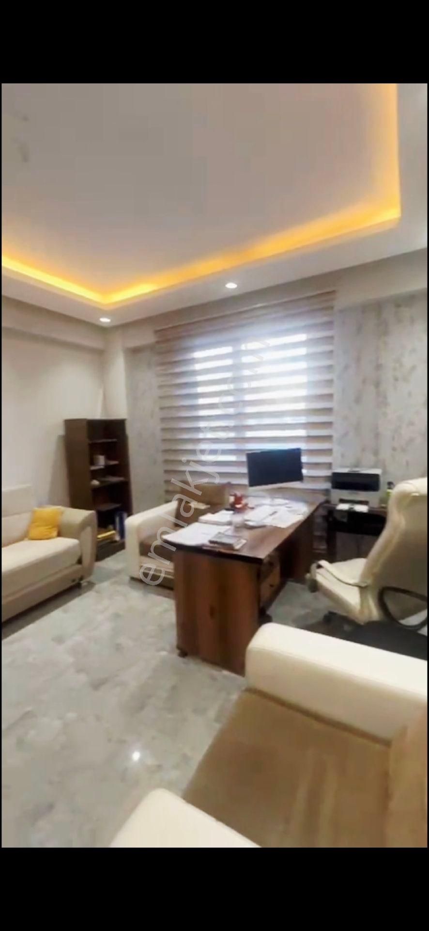 Karaköprü Balıkayağı Üst Tarafı Satılık 2+0 Ofis