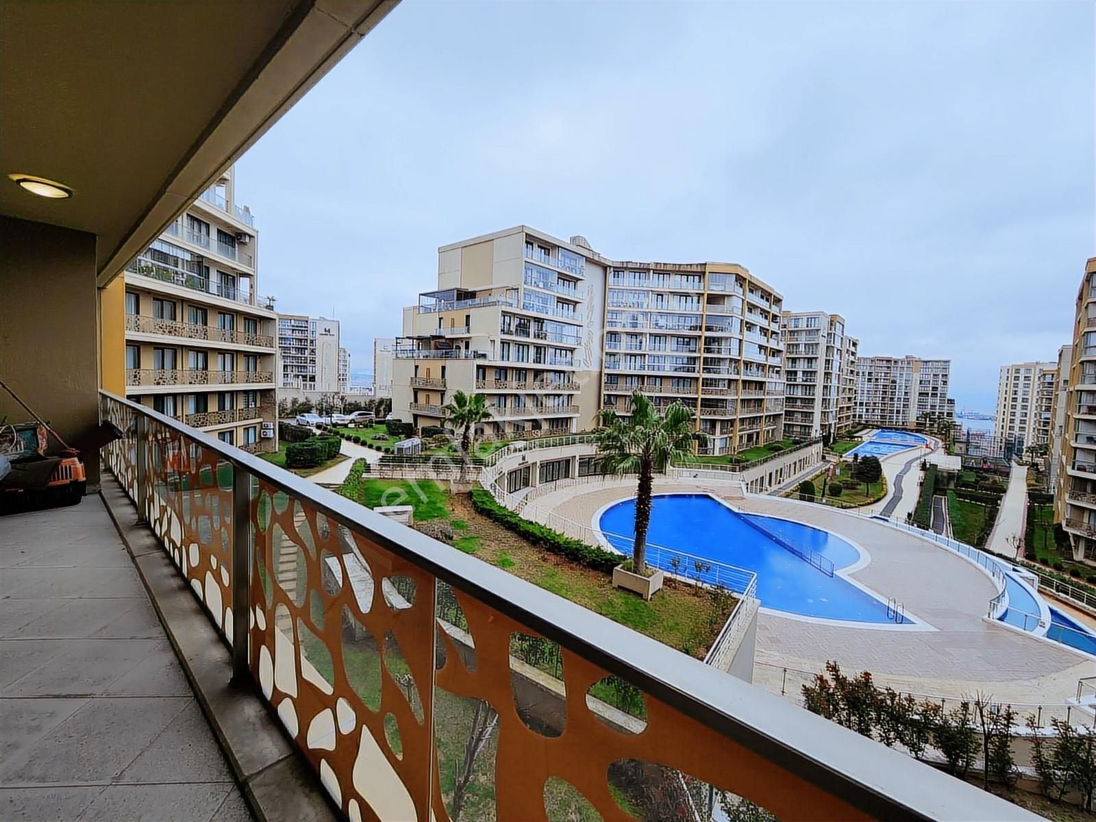 Evora B Parsel De Peyzaj Manzaralı Eşyalı Büyük Tip Kiralık 1+1 - Görsel 33