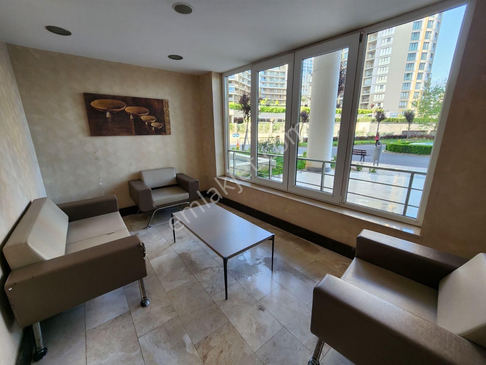 Evora Istanbul T Parsel De Kat Bahçeli Büyük Tip Satılık 1+1 - Görsel 23