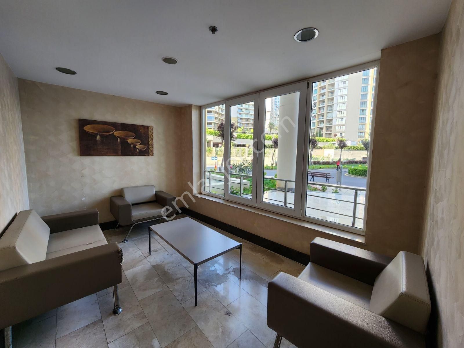 Evora Istanbul T Parsel De Kat Bahçeli Büyük Tip Satılık 1+1 - Görsel 35