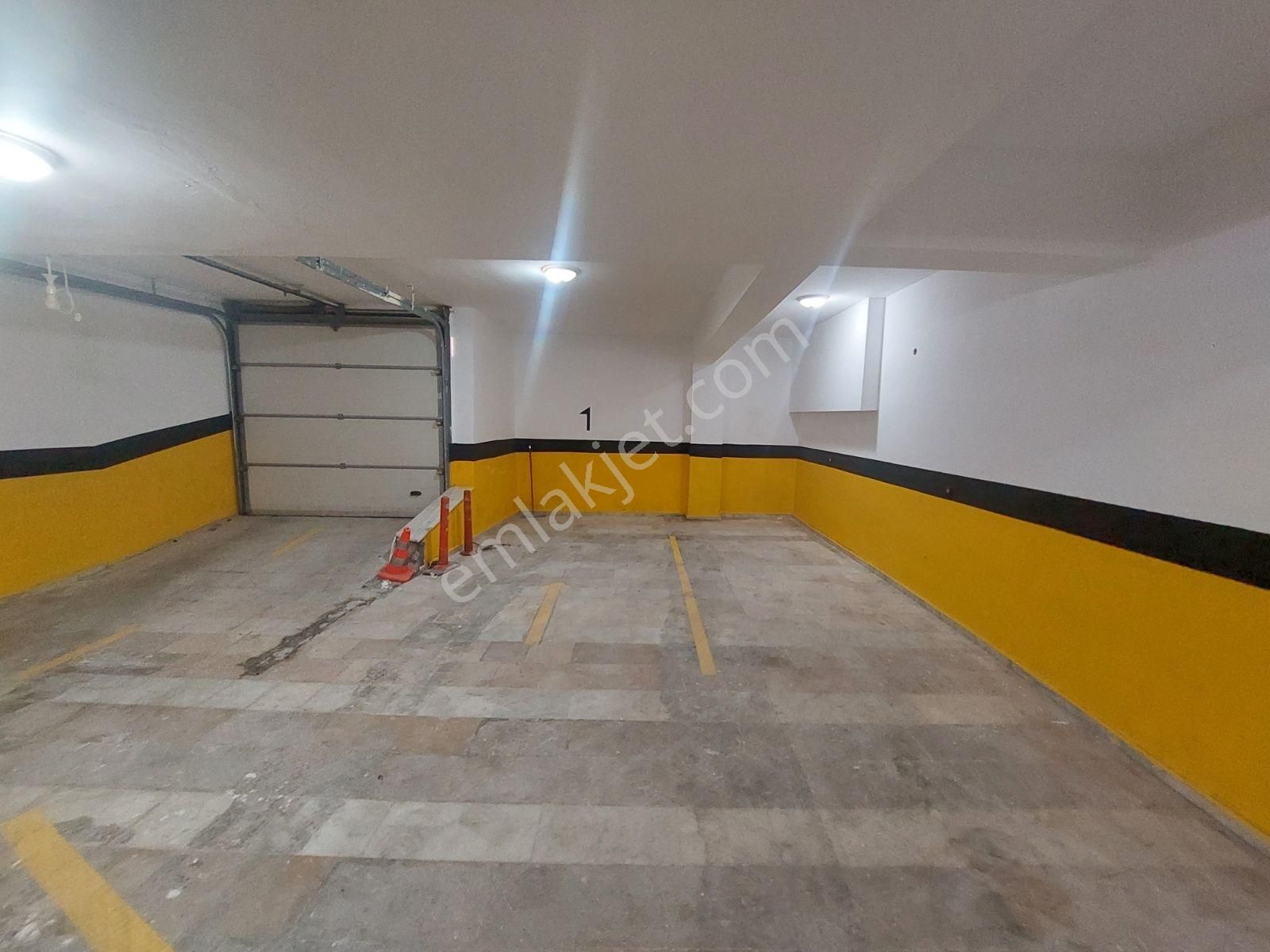 Selimiye Otoparklı Asansörlü 3+1 Daire - Görsel 25