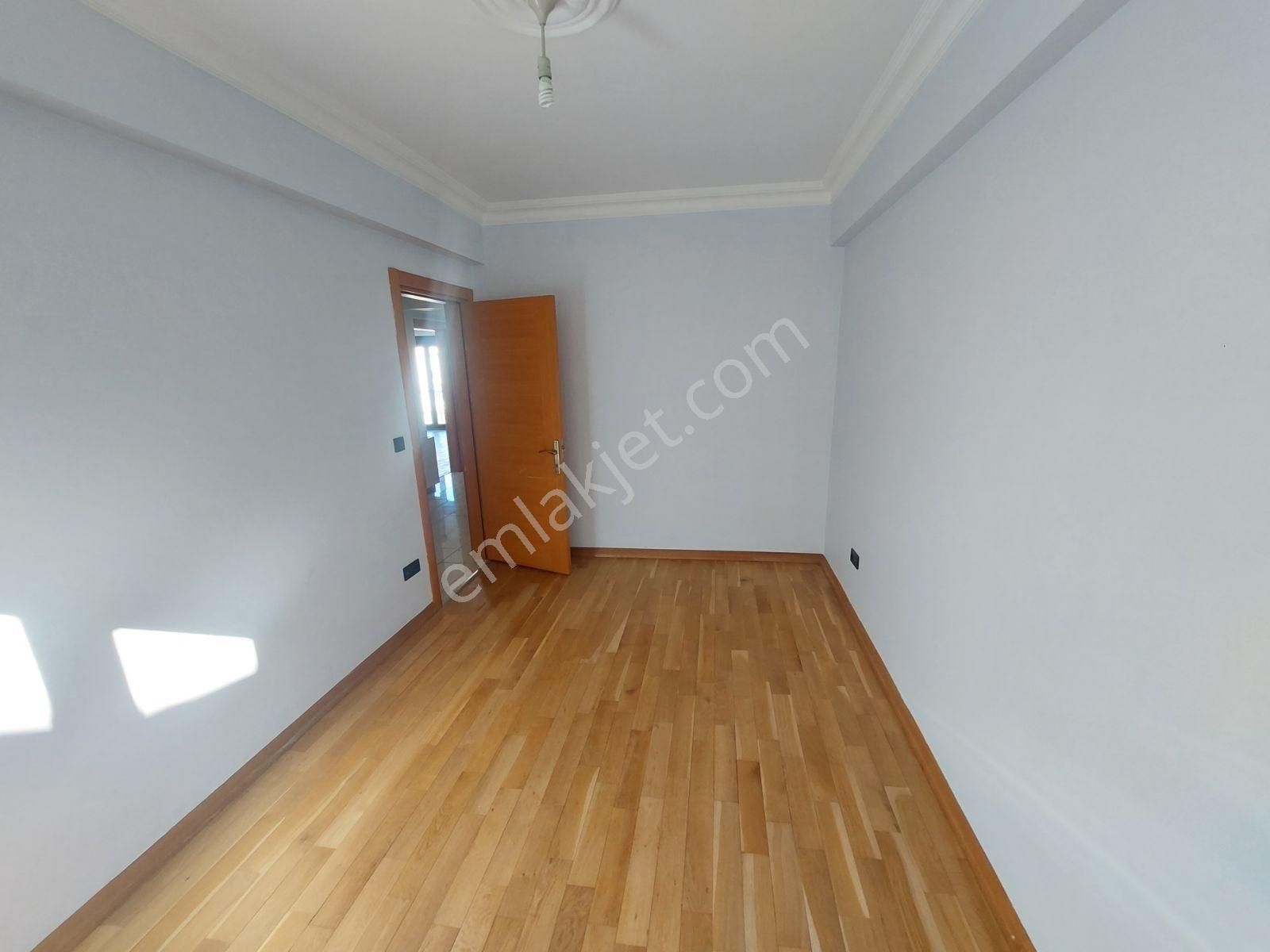 Selimiye Otoparklı Asansörlü 3+1 Daire - Görsel 24