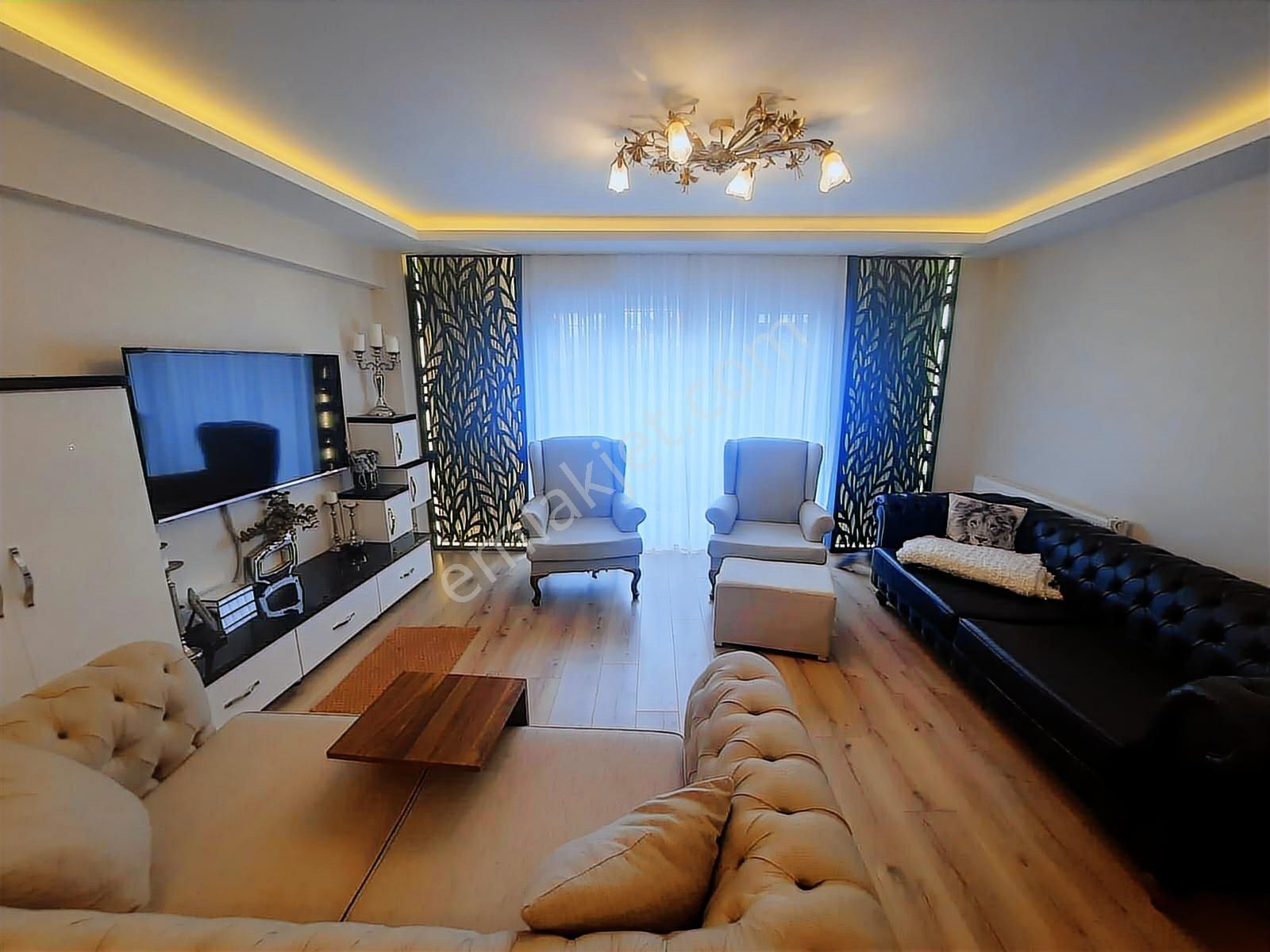 Salacak Çiçekci Satılık 3+1 Kombili Daire