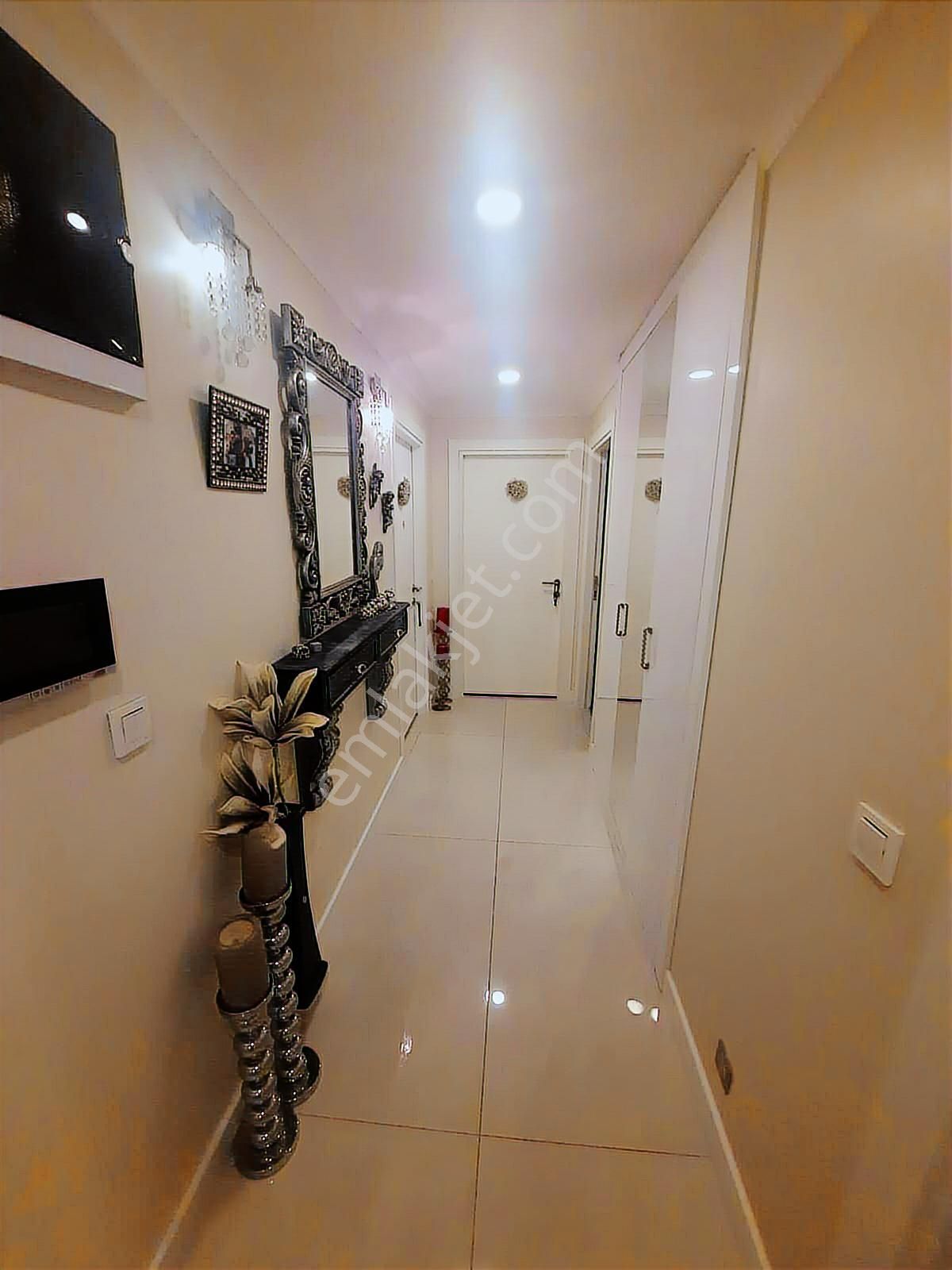 Salacak Çiçekci Satılık 3+1 Kombili Daire - Görsel 6