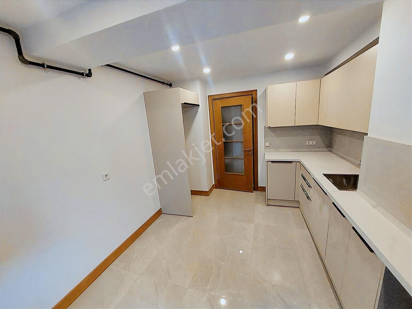 Salacak Sıfır Binada Asansörlü Satılık 3+1 Köşe Daire - Görsel 29