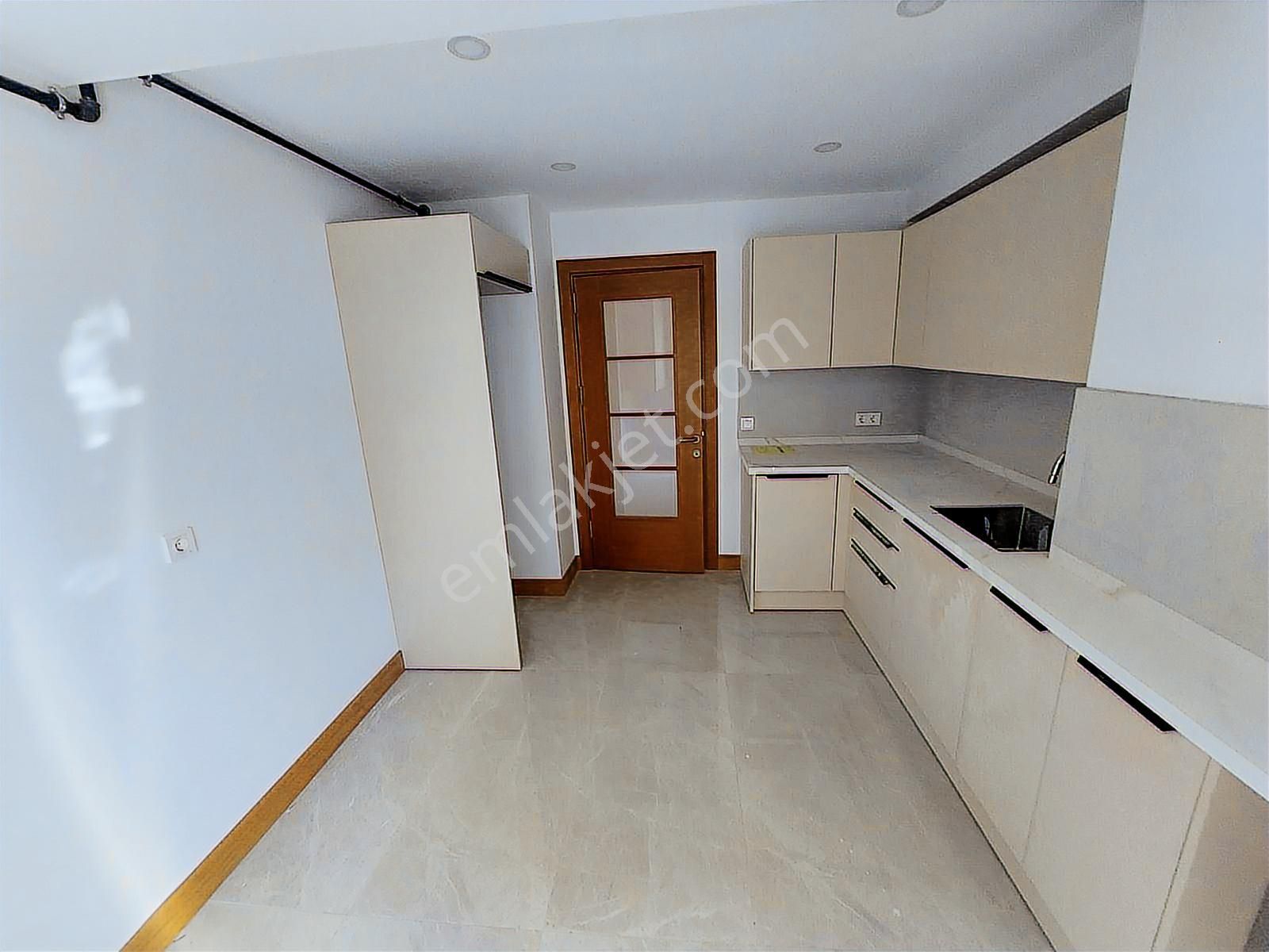 Salacak Sıfır Binada Asansörlü Satılık 3+1 Köşe Daire - Görsel 6