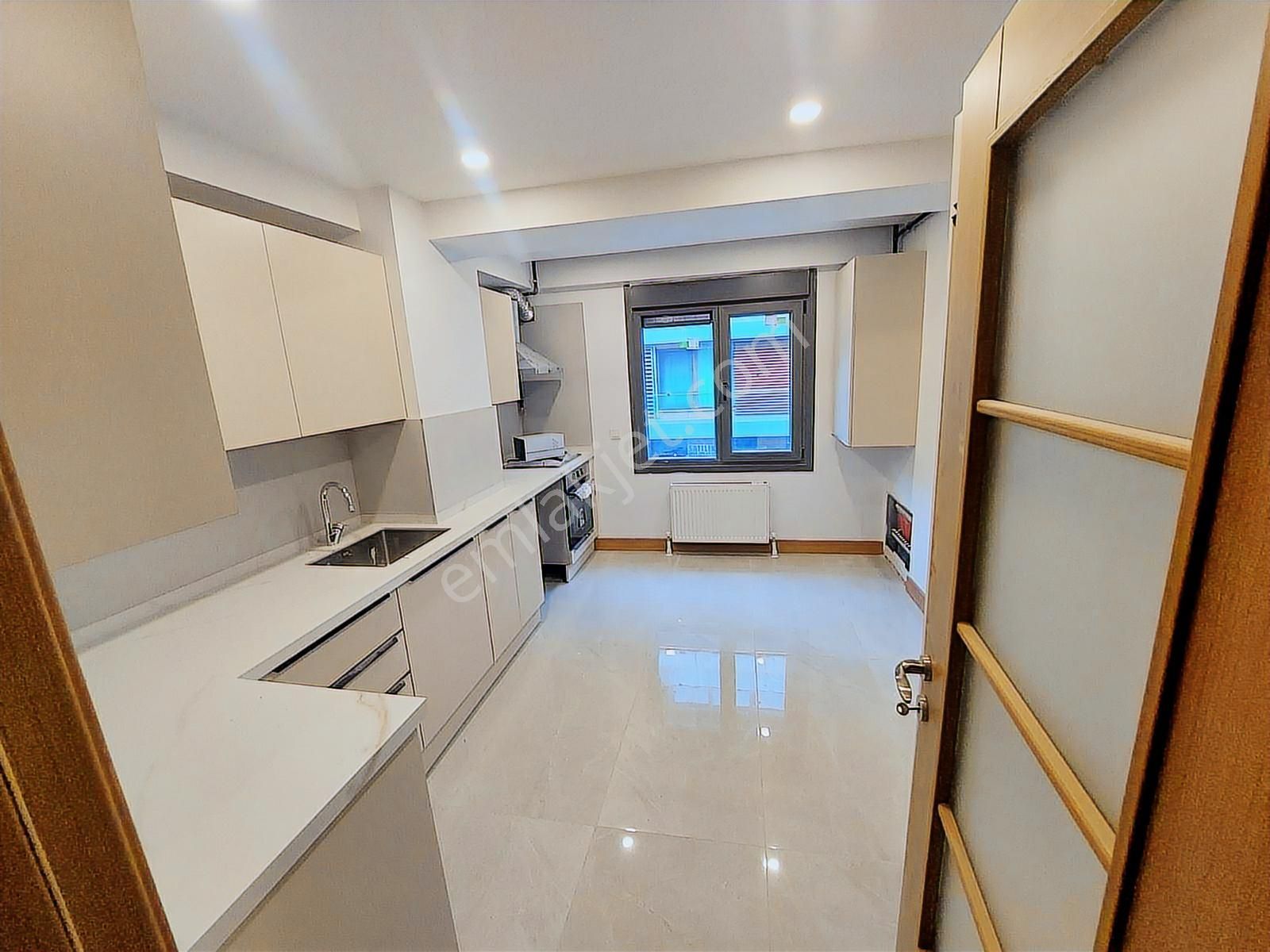 Salacak Sıfır Binada Asansörlü Satılık 3+1 Köşe Daire - Görsel 30