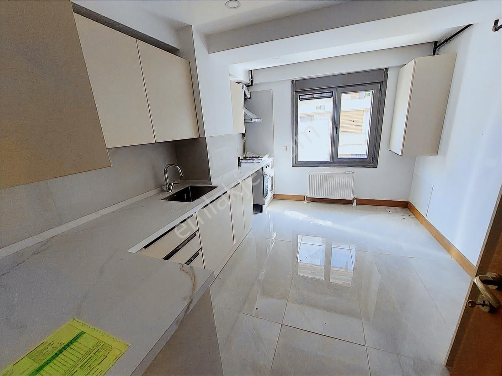 Salacak Sıfır Binada Asansörlü Satılık 3+1 Köşe Daire - Görsel 24