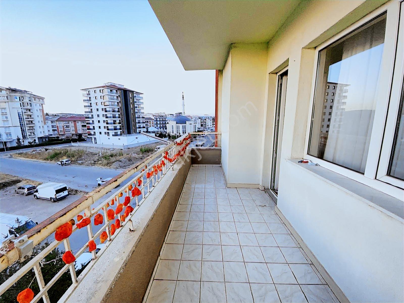 Sivas Ozan Emlak'tan M.a.ersoy'da Satılık 3+1 Net 145 M² Daire - Görsel 13