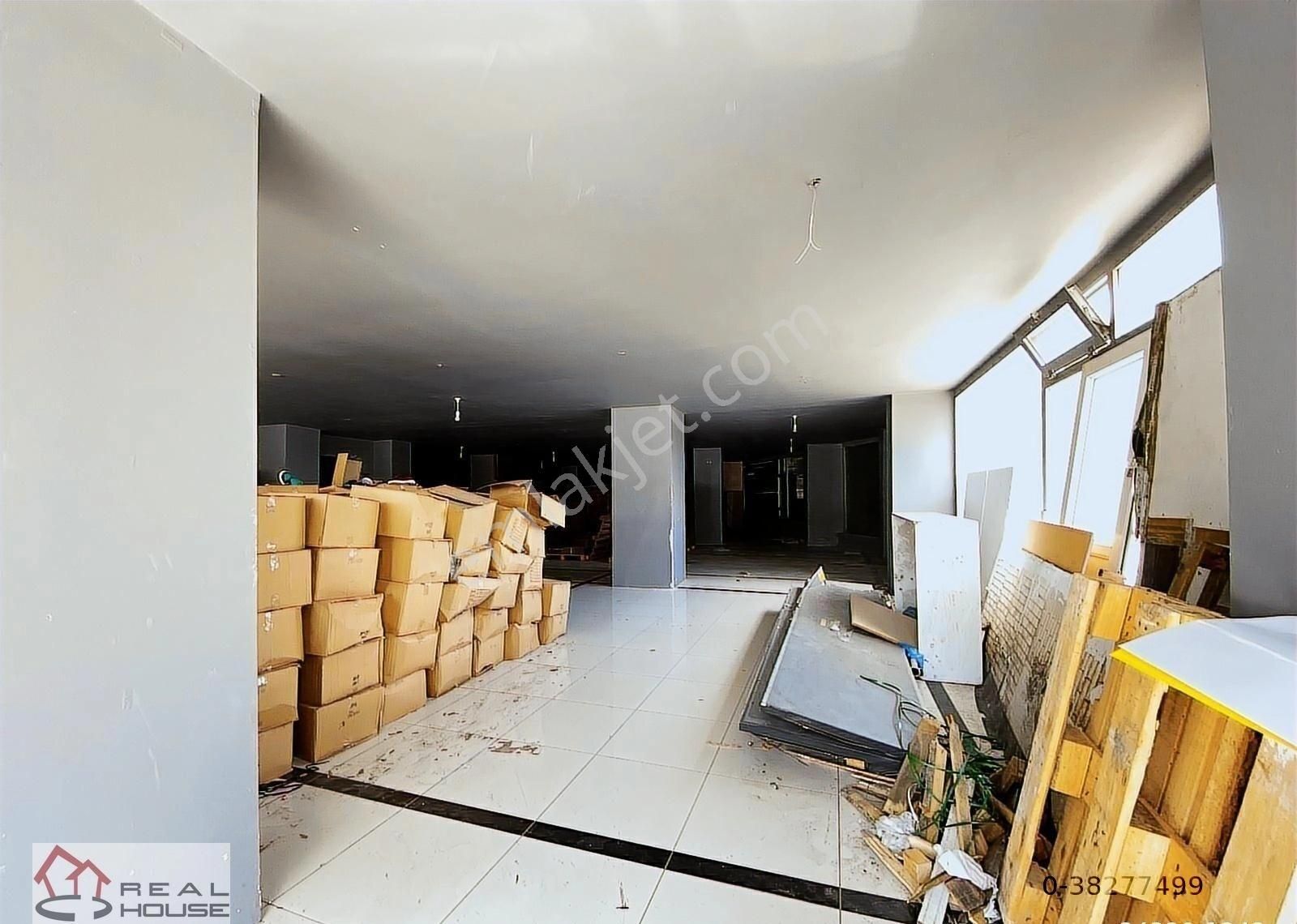 Realhouse Gayrimenkul'den Yıldırım Beyazıt Cad.kiralık 1700m2 - Görsel 12