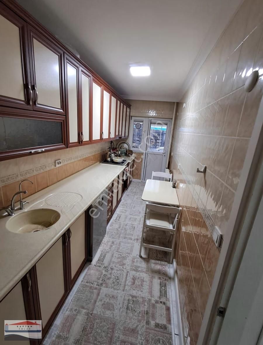 Barbaros'ta İ.bodur Lisesine Yakın Ayrı Mutfak Satılık 3+1 - Görsel 13