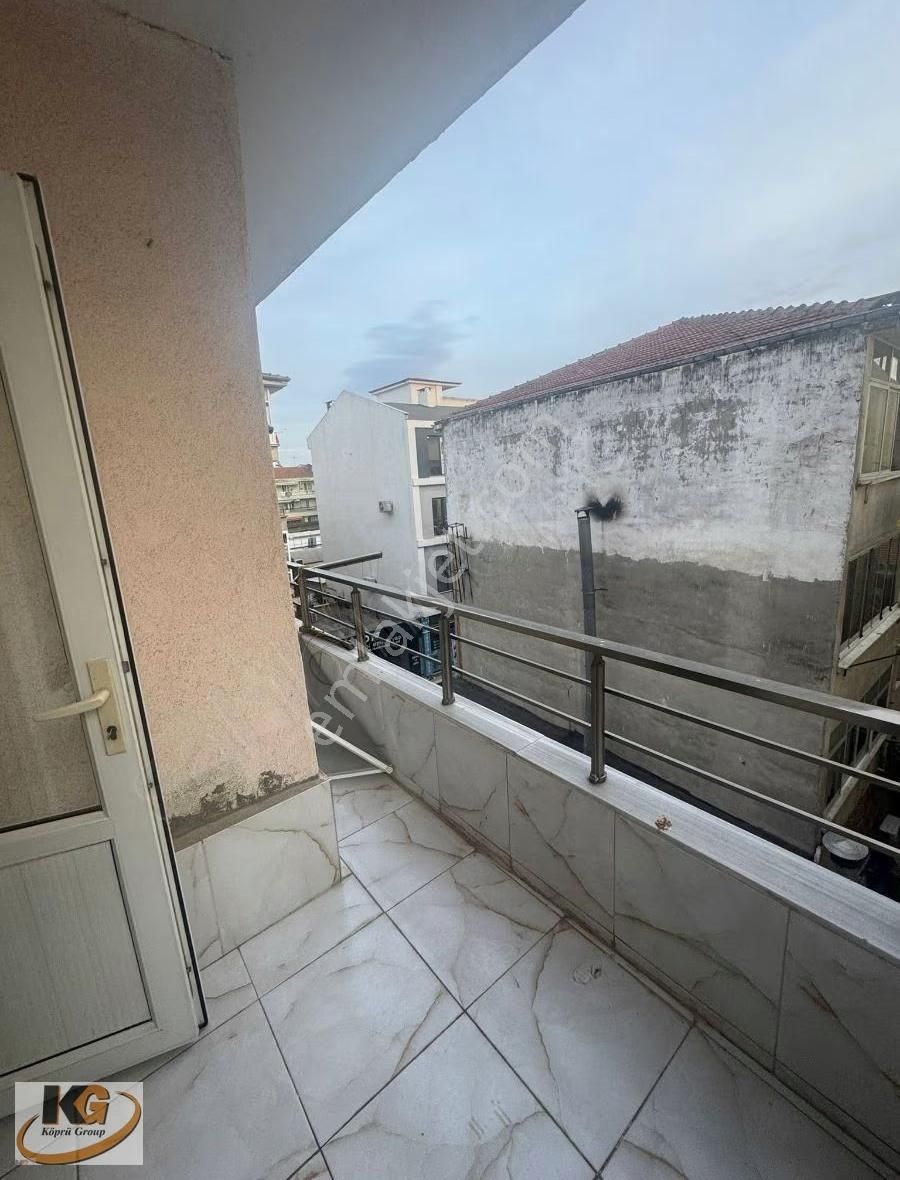 Yalova Merkez İstanbul Caddesinde 3+1 Esyali Temiz Kiralik Daire - Görsel 6