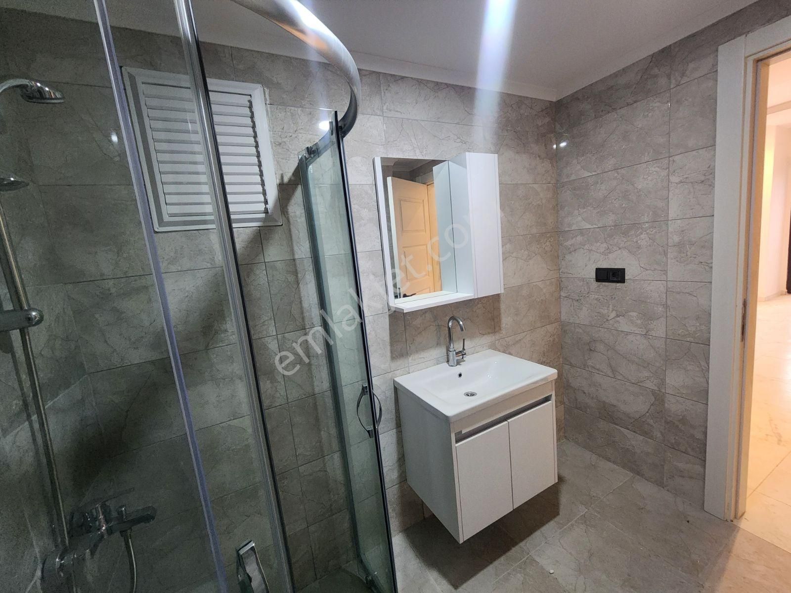 Antalya Aney Mahmutlar Mahallesi'nde Harika Manzaralı 1+1 - Görsel 14