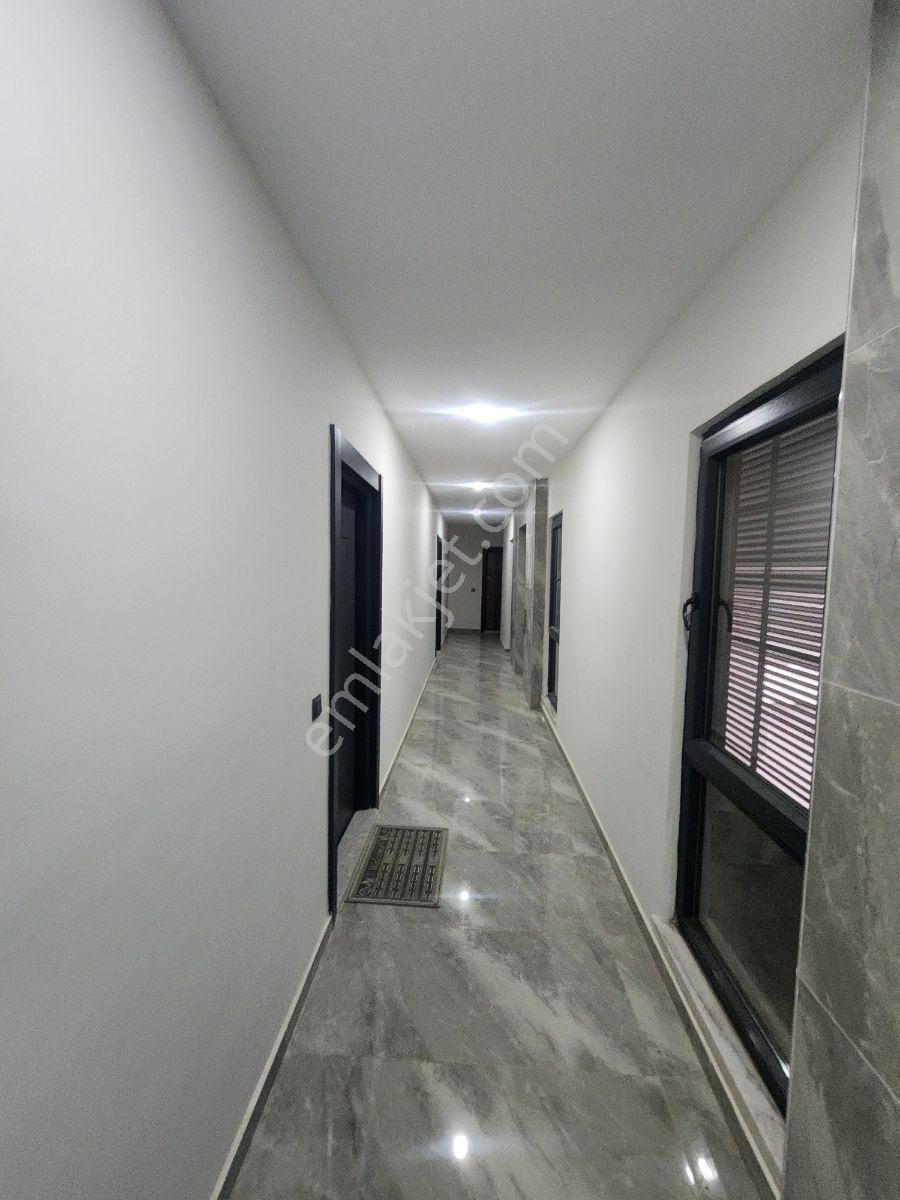 Antalya Aney Mahmutlar Mahallesi'nde Harika Manzaralı 1+1 - Görsel 10