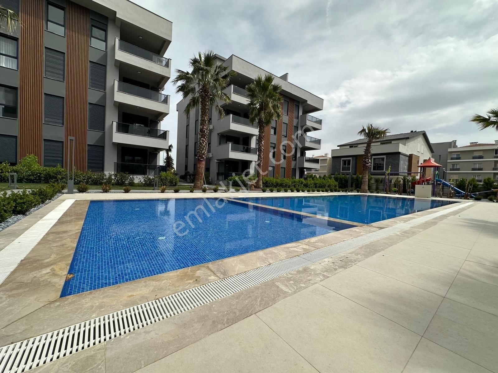 Q'zen Den Havuzlu Site İçerisinde 136 M2 3+1 Daireler - Görsel 9