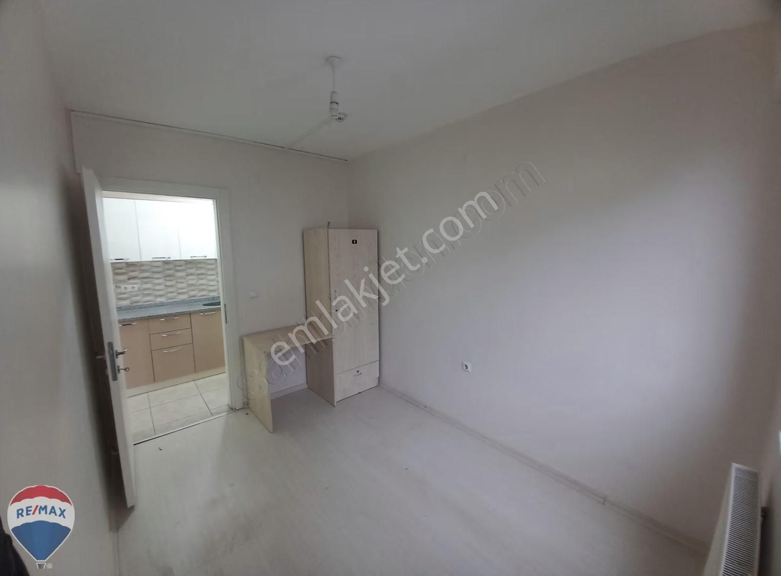 Remax Mavi-kemalpaşa Kampüslife Sitesi Arakat Asansörlü2+1apart - Görsel 5
