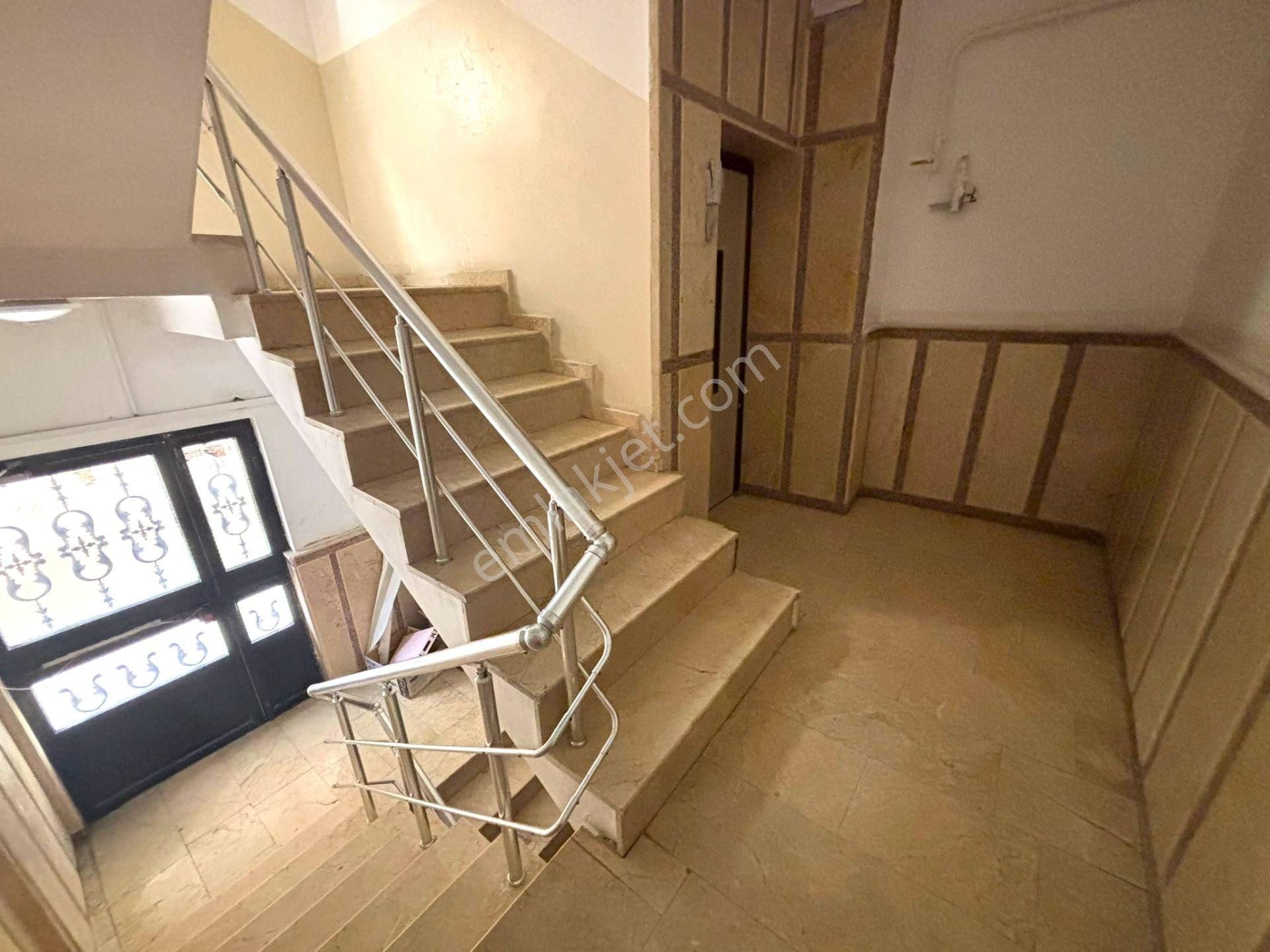 **eryıldız İnşaat'tan**fevzipaşa Mah.güveniş Caddesinde İskanlı 145m2 Lüx 3+1** - Görsel 31