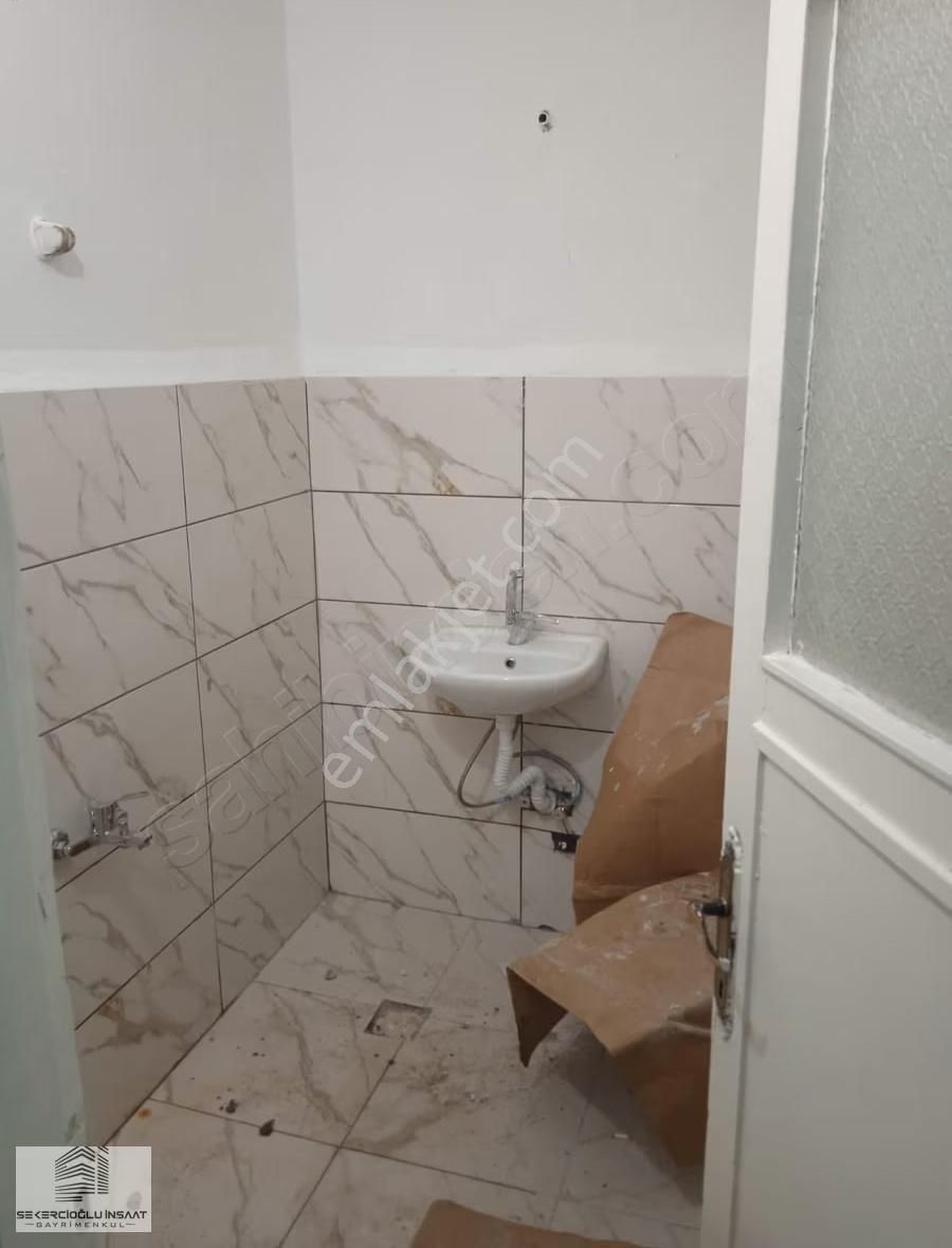 Şekercioğlu'ndan Merkez Dörtyolda 1+1 Kiralık Boş Daire - Görsel 5