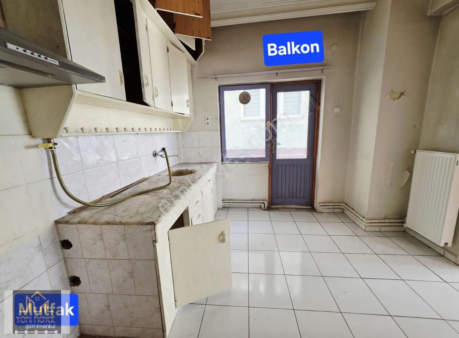 56 Ların Göbeğinde Geniş 3+1 Ara Kat Fırsat Daire - Görsel 2