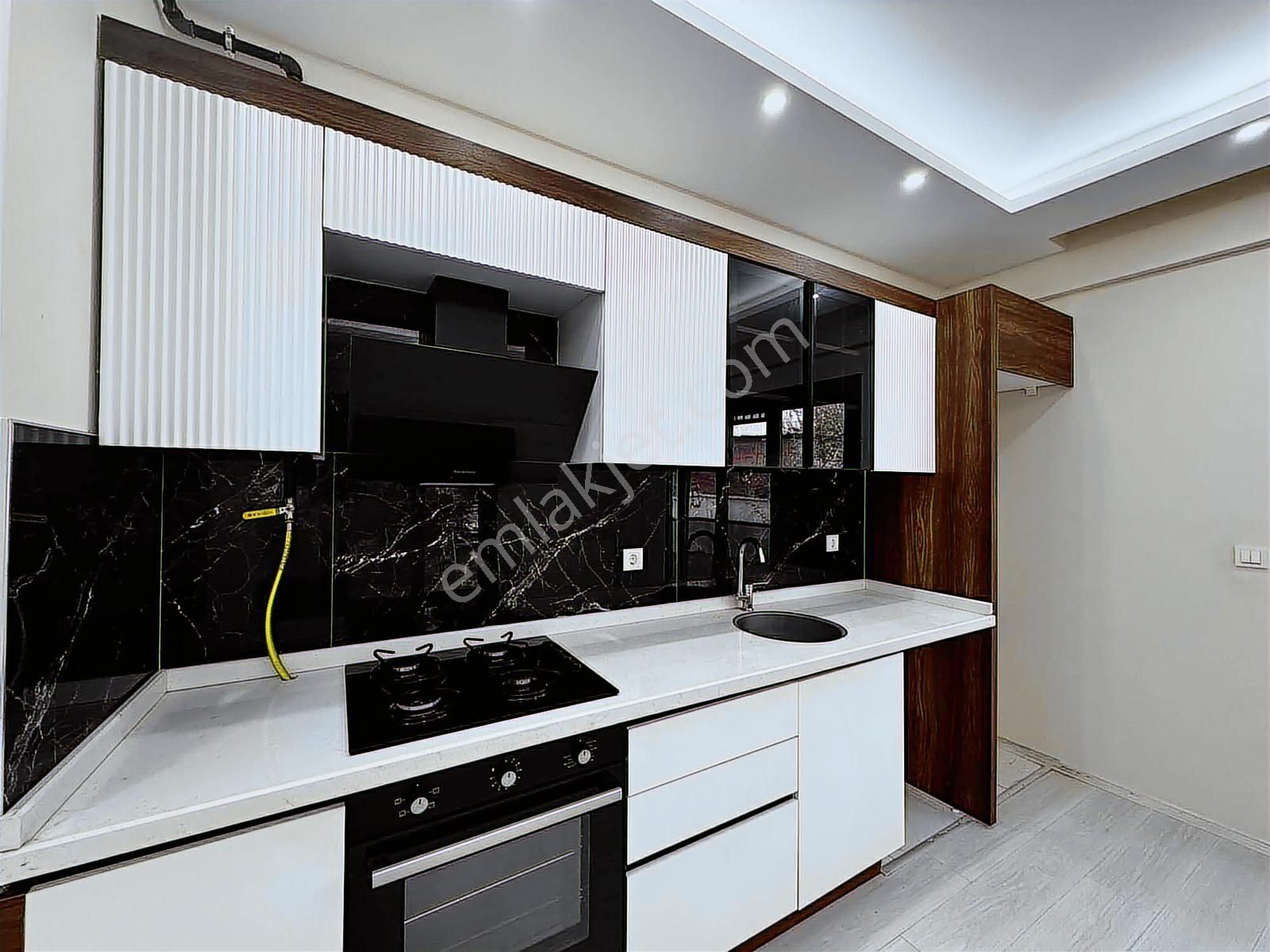 Menemen Devlet Hast. Yakını (özel Bahçeli) 2+1 Satılık Daire - Görsel 9