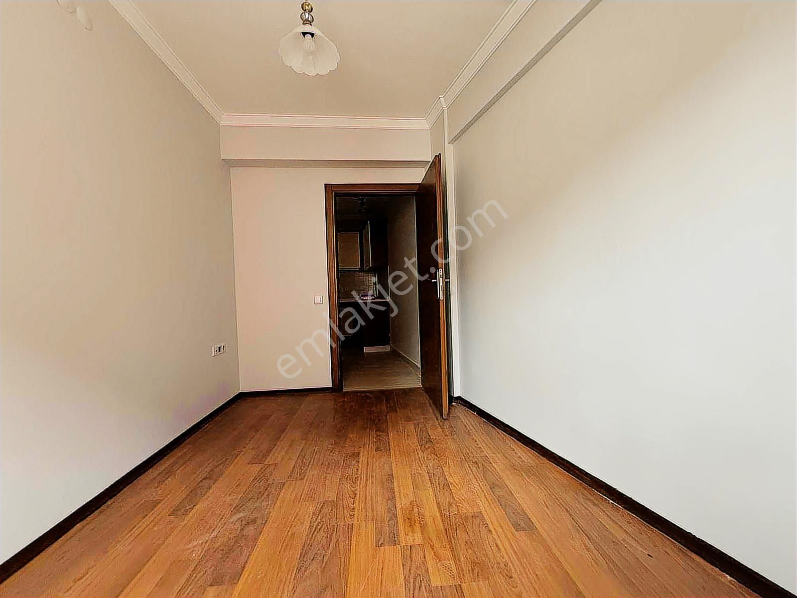 Kr Unıty'den Kırmızı Toprak Mah. 1+1 Arakat Kiralık - Görsel 6