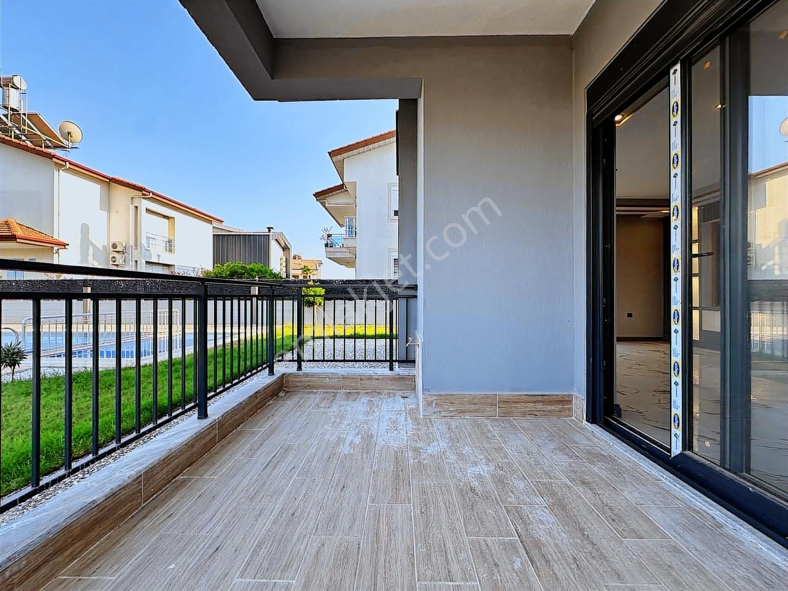 Sorgunda Lüx 3+1 Villa Dairesi Havuzlu Yerden Isıtmalı Akıllı Ev - Görsel 14
