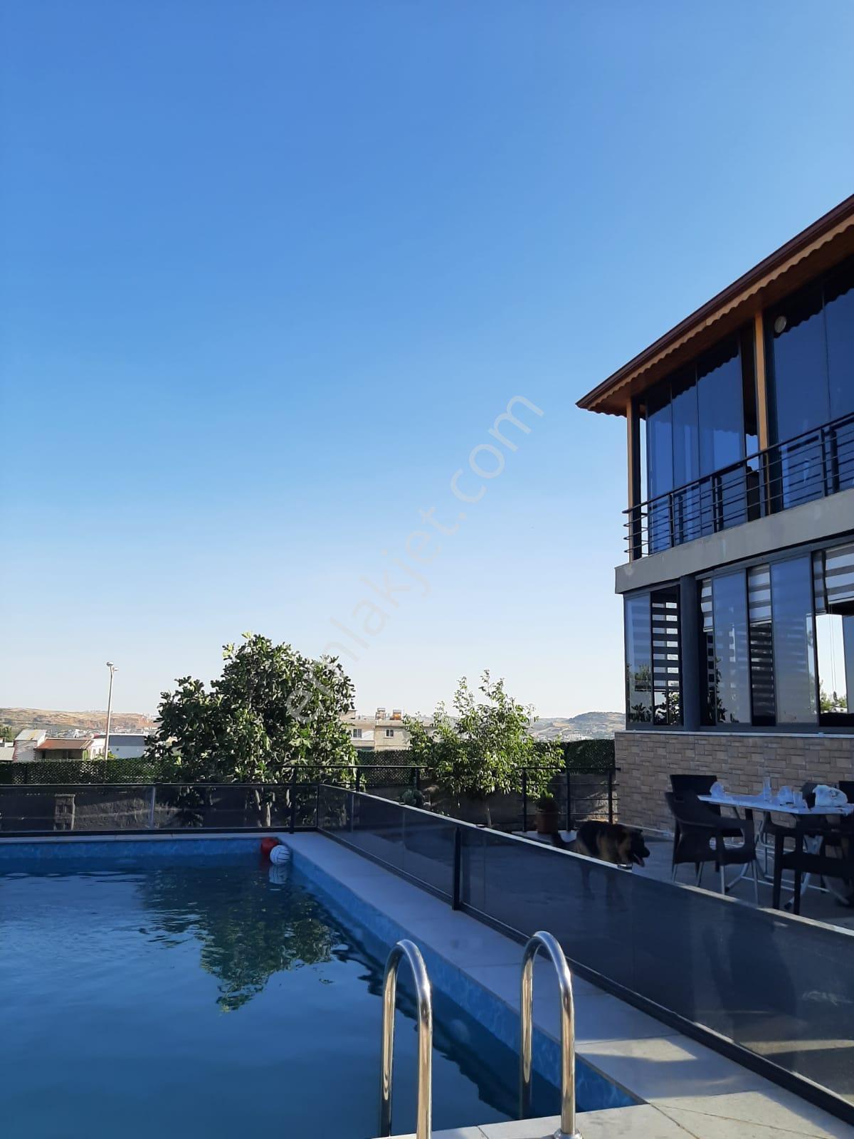 Gaziantep Erikli 2.300m2 Alan Üzerine Kurulu 4+3 Satılık Lüks Villa.. - Görsel 4