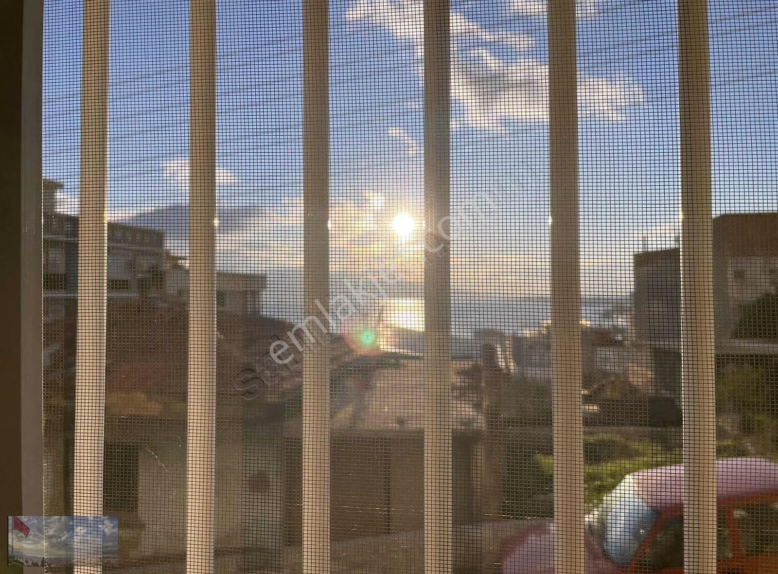 Deniz Manzaralı Bayraklı İzban'a Yakın Kiralık Eşyasız - Görsel 20