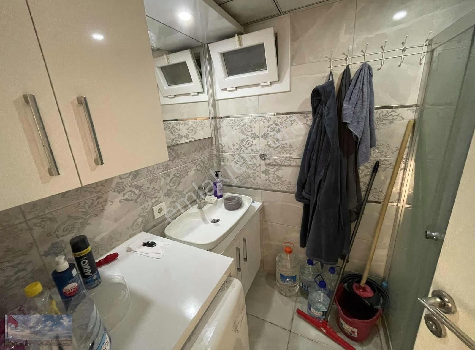 Deniz Manzaralı Bayraklı İzban'a Yakın Kiralık Eşyasız - Görsel 3