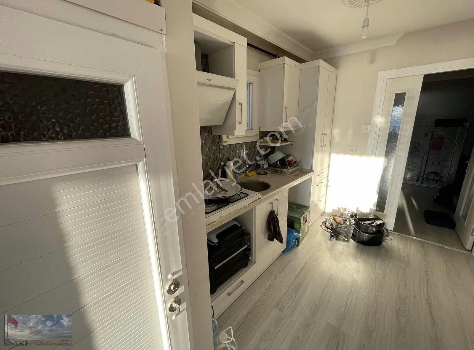 Deniz Manzaralı Bayraklı İzban'a Yakın Kiralık Eşyasız - Görsel 15