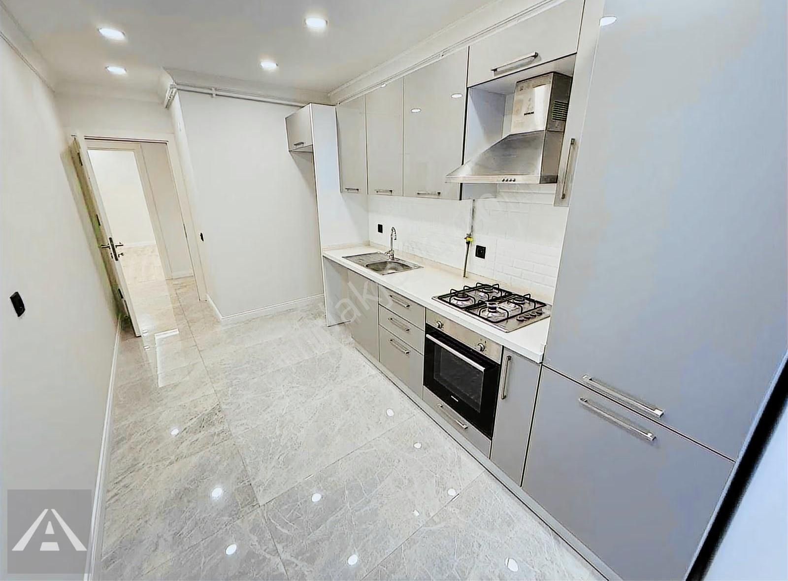 İdealtepe Büyüktur'da Marmaraya Çok Yakın 1 Yıllık Geniş 3+1