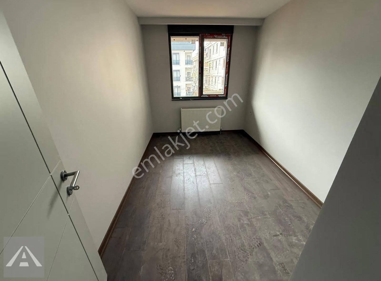 Çınarda Ulaşıma Yakın Sıfır Binada Yatırıma Ve Oturuma Uygun 1+1 - Görsel 7