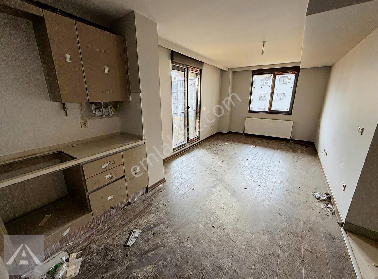 Çınarda Ulaşıma Yakın Sıfır Binada Yatırıma Ve Oturuma Uygun 1+1 - Görsel 8