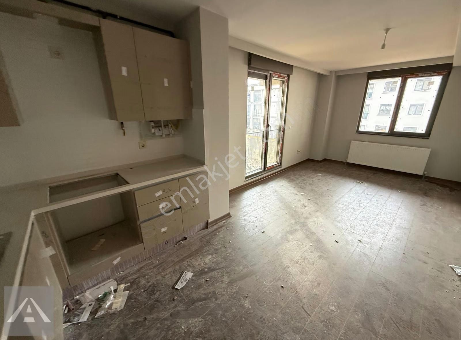 Çınarda Ulaşıma Yakın Sıfır Binada Yatırıma Ve Oturuma Uygun 1+1 - Görsel 14