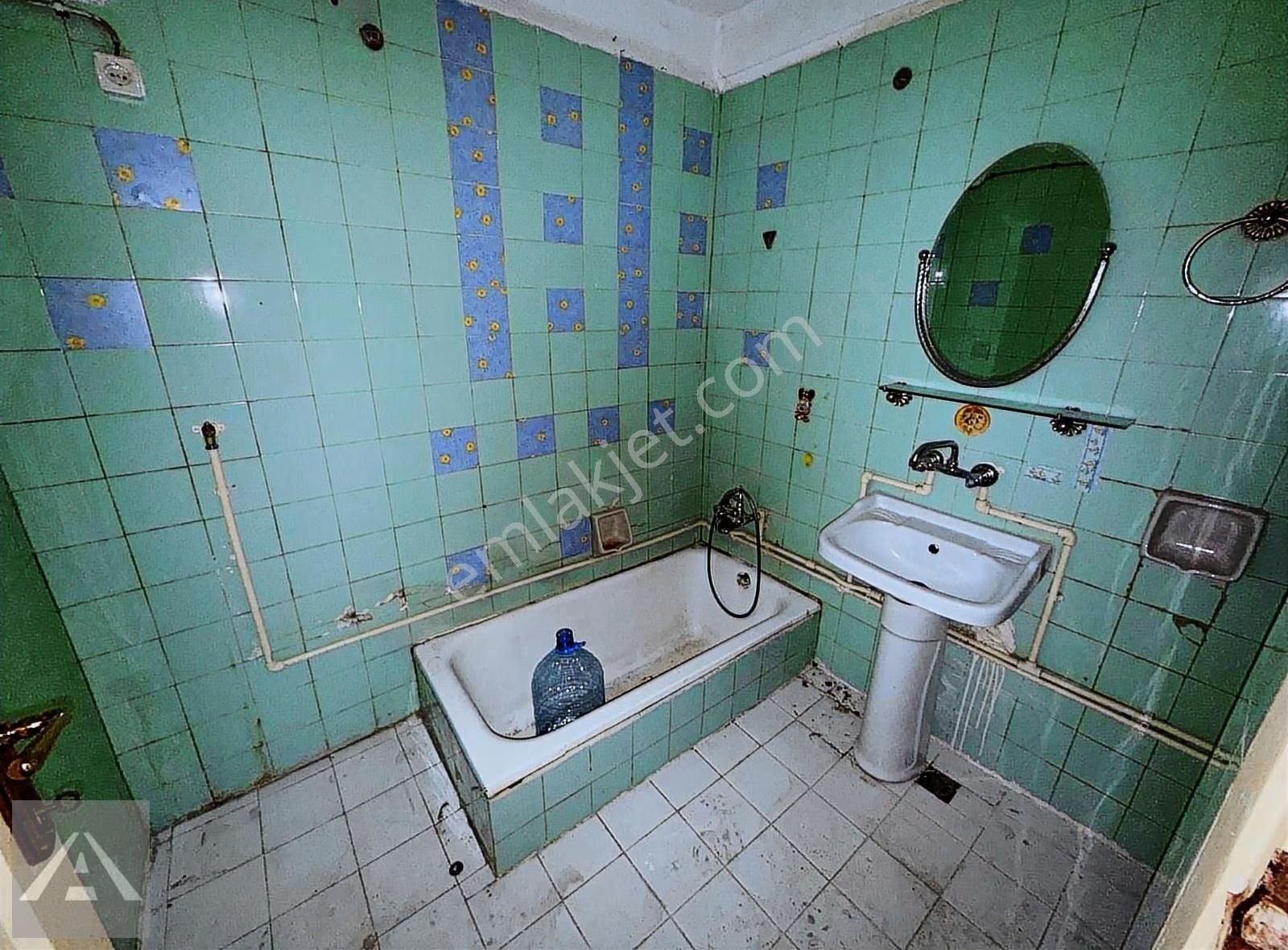 Feyzullah Mahallesinde Boş!! Arsa Payı Yüksek Krediye Uygun 2+1 - Görsel 7