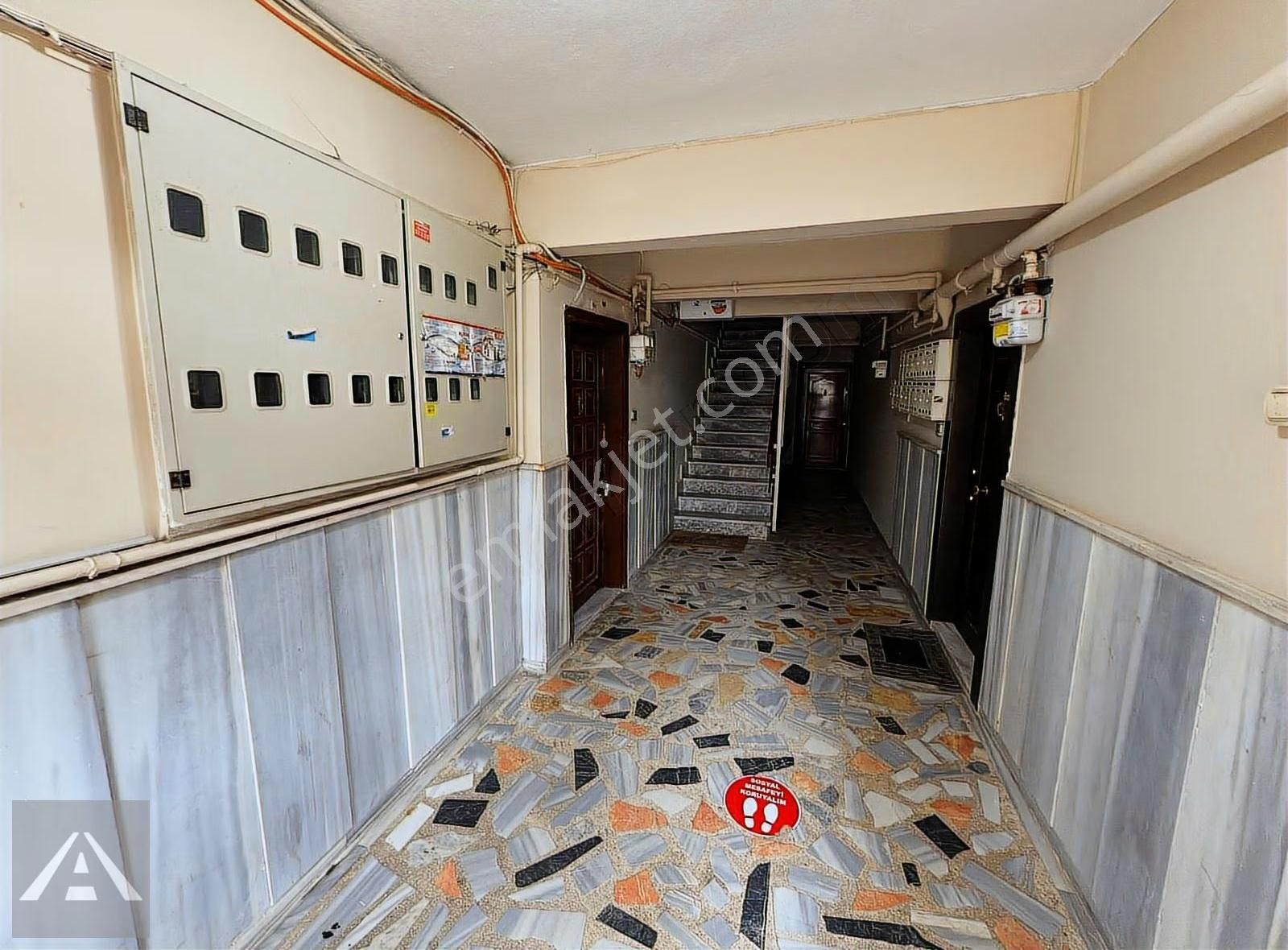 Feyzullah Mahallesinde Boş!! Arsa Payı Yüksek Krediye Uygun 2+1 - Görsel 6