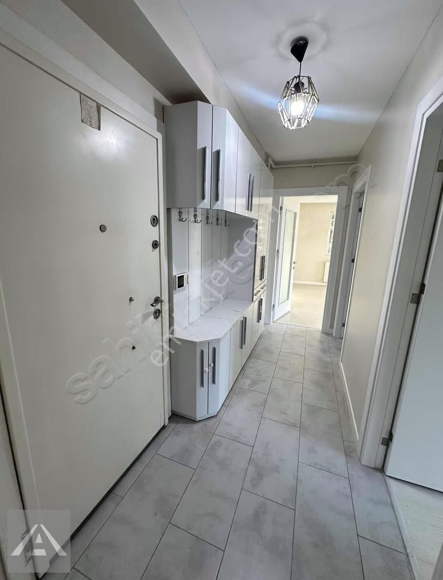 Maltepe Zümrütevler Çamlık Da Ulaşıma Yakın 2.5+1 !!! - Görsel 3