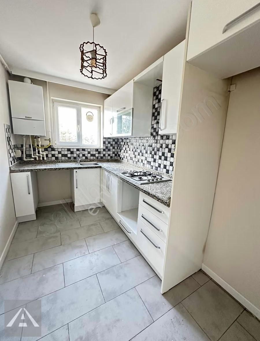 Maltepe Zümrütevler Çamlık Da Ulaşıma Yakın 2.5+1 !!! - Görsel 11