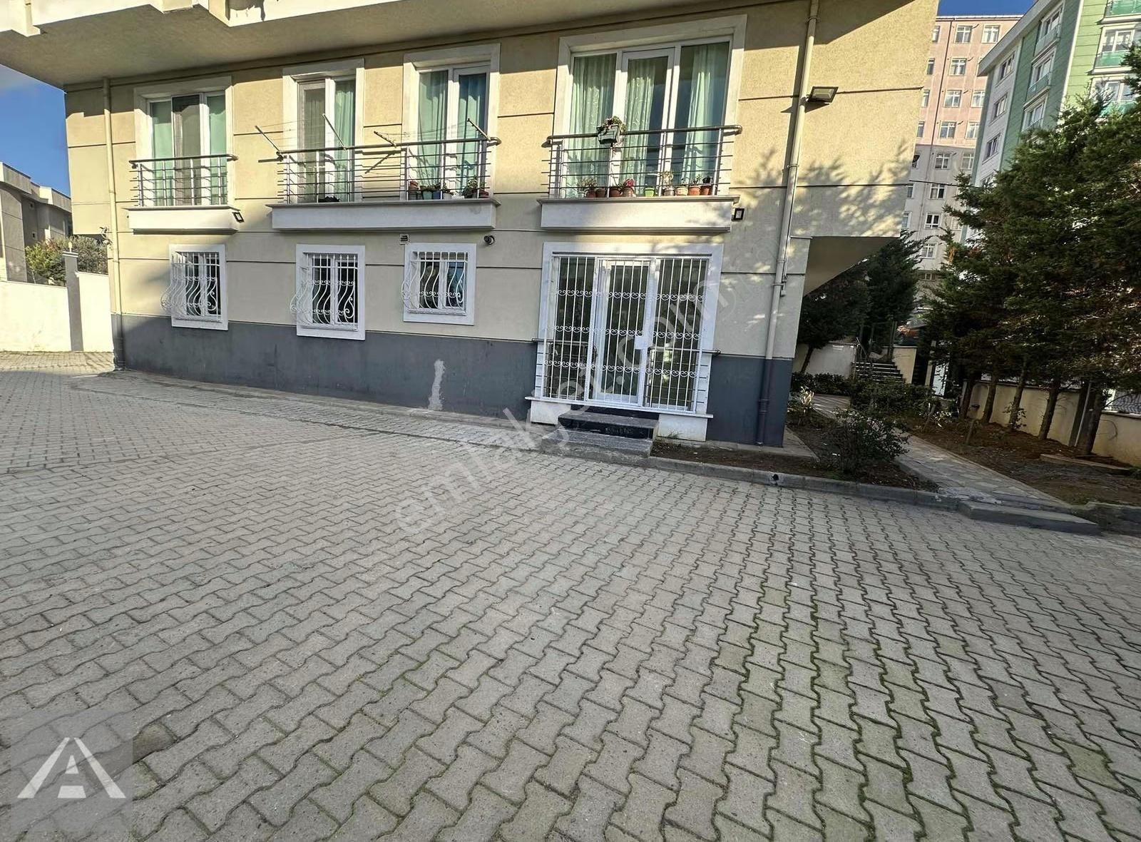 Maltepe Zümrütevler Çamlık Da Ulaşıma Yakın 2.5+1 !!! - Görsel 2