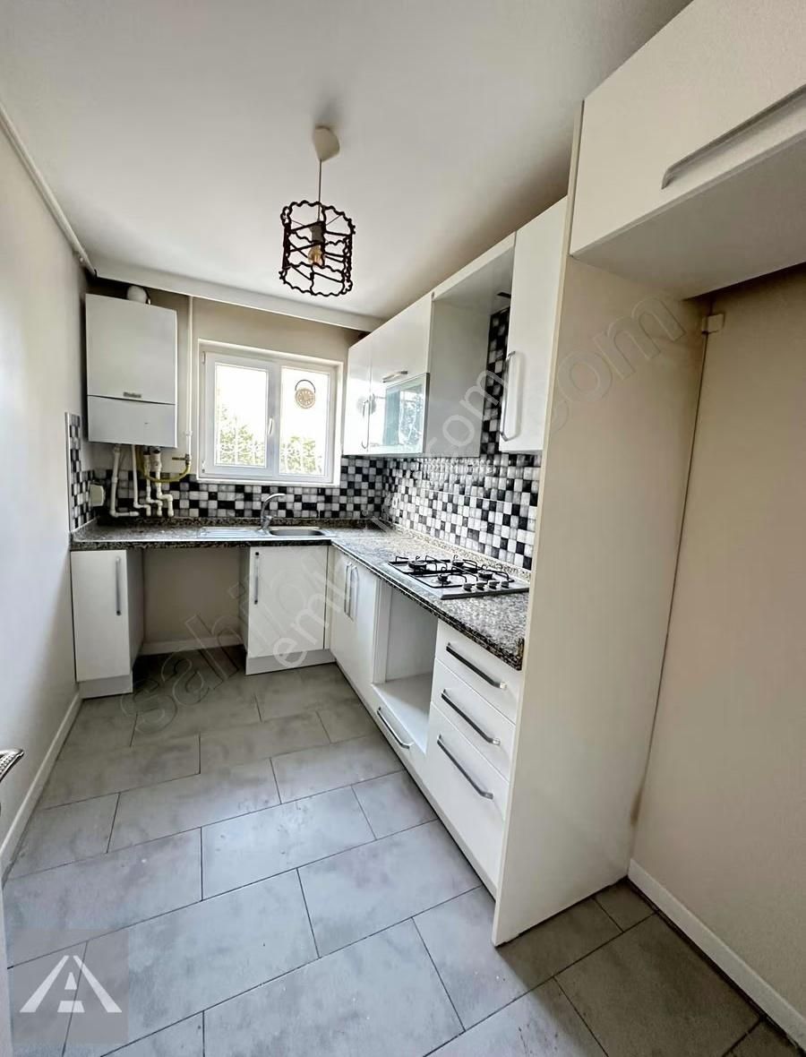 Maltepe Zümrütevler Çamlık Da Ulaşıma Yakın 2.5+1 !!! - Görsel 9