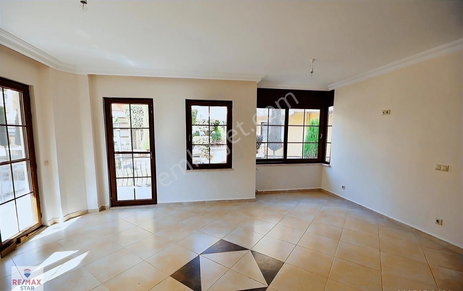 Manavgat Ilıca Mah'de Site İçerisinde Satılık Trıpleks Villa - Görsel 3